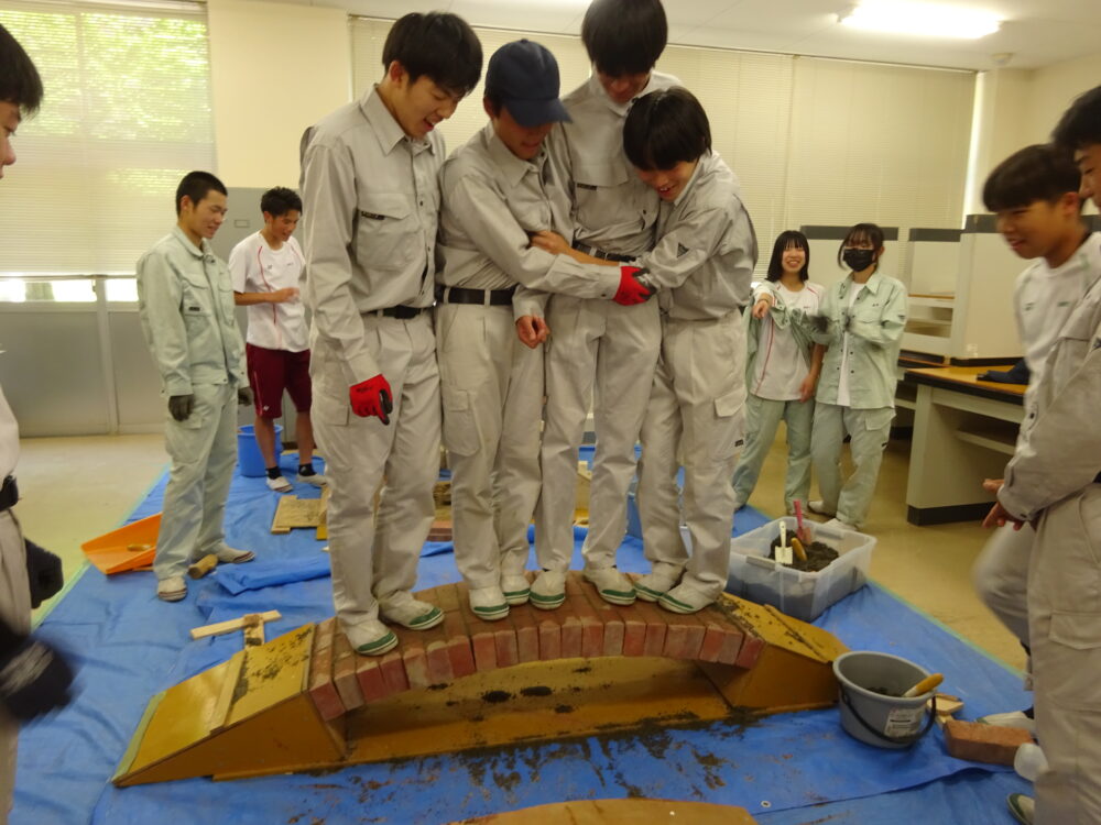 アーチ橋強度確認